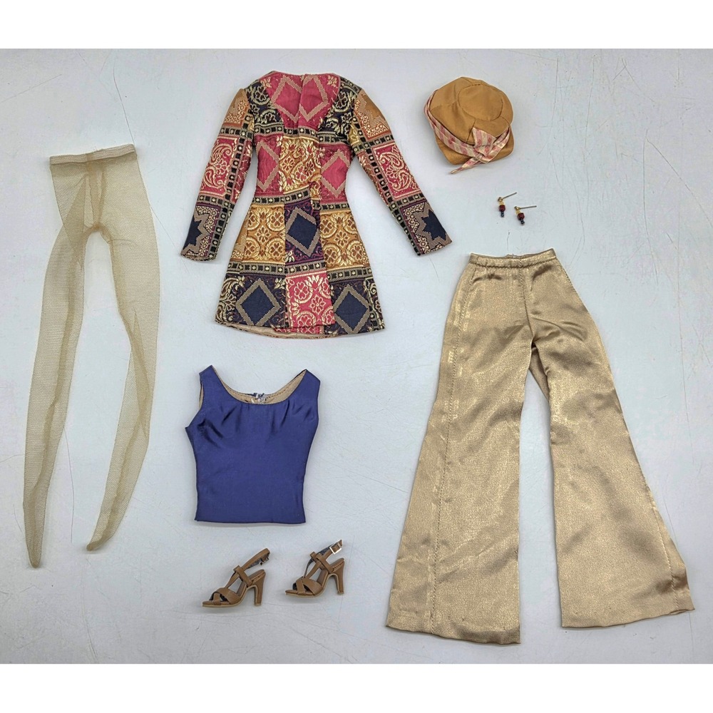 Tonner-Helen Kish 16" Doll Outfit "The Artist" (As shown)